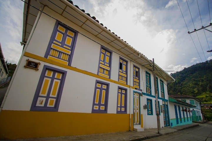 Quindío's Magical Towns: Coffee, Color and Viewpoints from Salento photo 3
