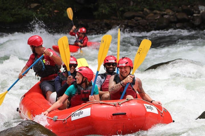 Sarapiquí River Whitewater Rafting from La Fortuna — Class III–IV Adventure photo 3