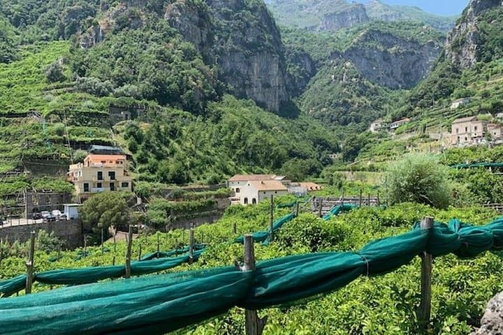 Hiking Papermills Valley: Ravello to Amalfi's Hidden Waterfalls and Paper-Mill Ruins photo 2