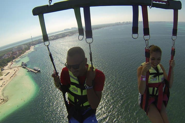 Parasail Over Cancun Bay: 80-Meter Flight with Isla Mujeres Views photo 2