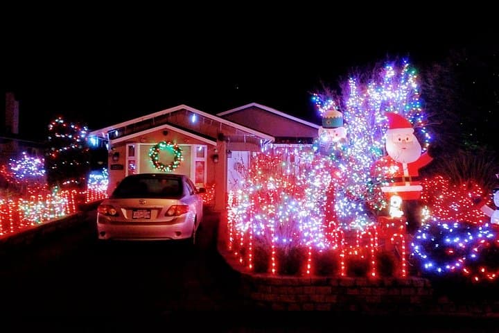Christmas Lights Tour — Butchart Gardens & Victoria Holiday Lights photo 5