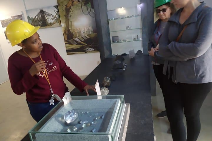 Cullinan Diamond Mine & Pretoria: Half-Day Tour to the Star of Africa