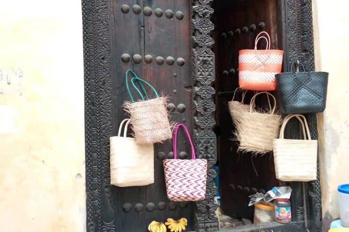 Stone Town Walking Tour: Budget-Friendly Cultural Stroll in Zanzibar