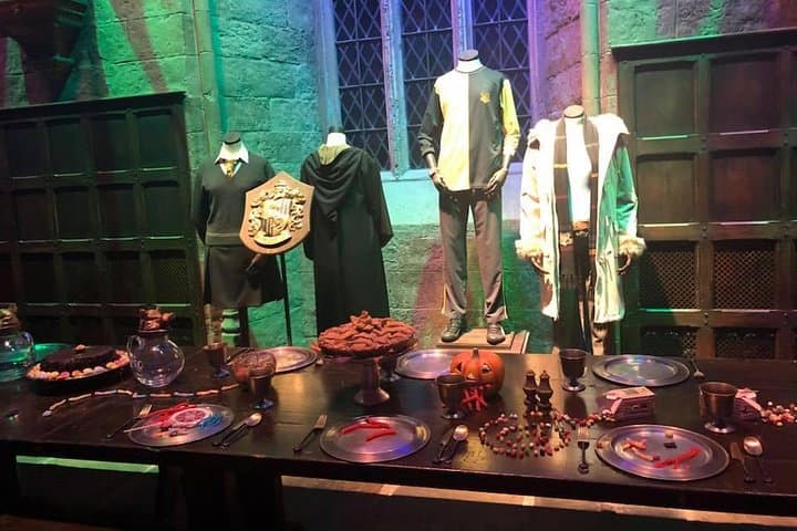 Private Transfers Between London and Warner Bros. Studio Tour — Door-to-Door from Central London photo 4