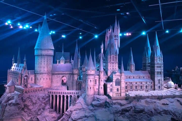 Private Transfers Between London and Warner Bros. Studio Tour — Door-to-Door from Central London photo 6