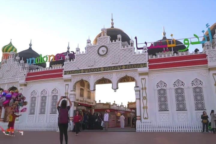 Dubai Miracle Garden & Global Village Private Tour — Evening Transfers Included photo 3