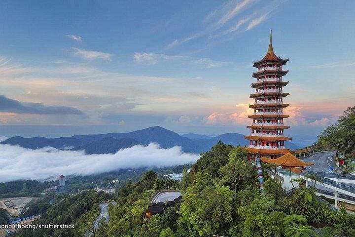 Genting Highlands Day Tour from Kuala Lumpur: Cable Car, SkyAvenue & Batu Caves photo 2