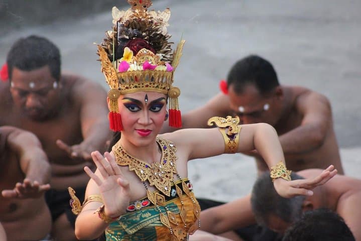 Sunset at Uluwatu: Half-Day Temple Tour and Kecak Fire Dance Experience photo 3