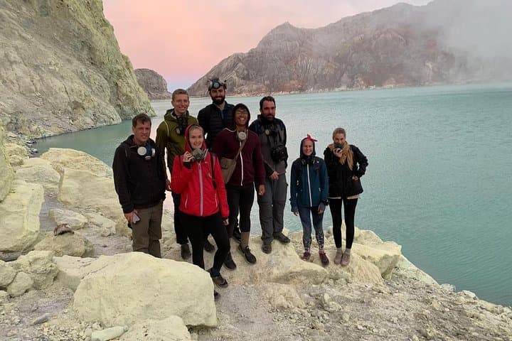 Ijen Blue Fire Tour: Pre-dawn Hike to Java’s Sulphur Crater