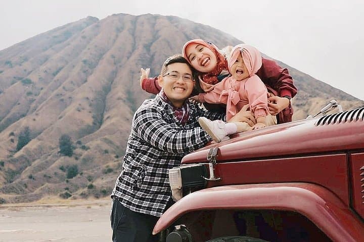 Sunrise Jeep Tour to Mount Bromo from Malang — Black Sand, Crater & Savannah photo 3