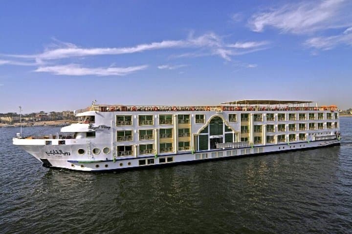 7-Day Cairo and Nile Cruise: Pyramids, Temples and Domestic Flights photo 3