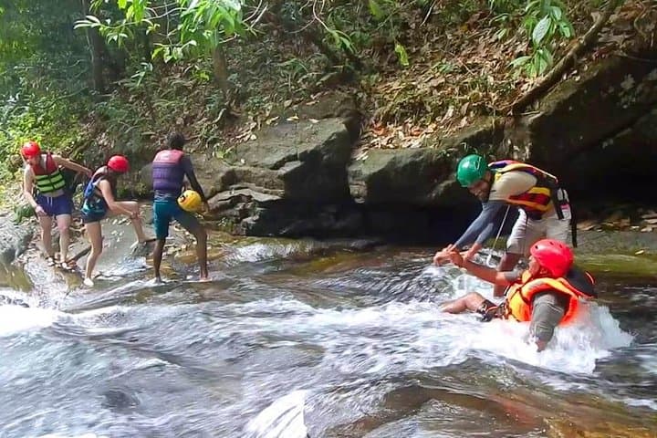 Kelani River White-Water Rafting: Full-Day Adventure from Colombo to Kitulgala photo 6