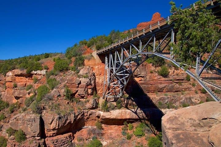 Oak Creek Canyon Pavement Jeep Tour — Scenic Sedona Drive on Route 89A