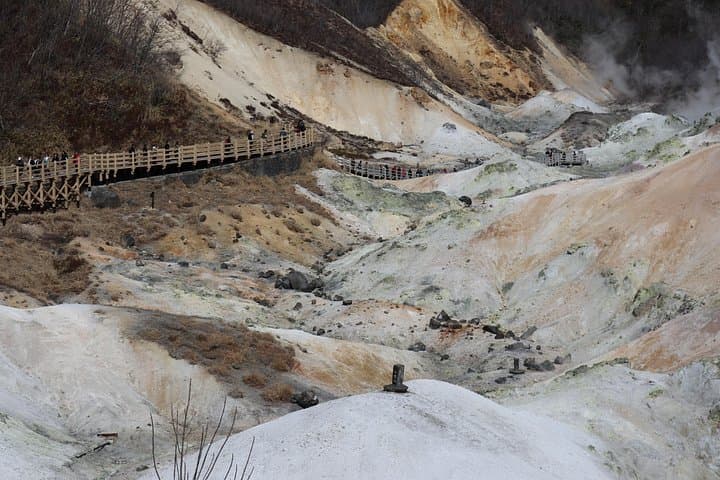 Sapporo to Noboribetsu Jigokudani & Lake Toya Private Day Tour photo 1