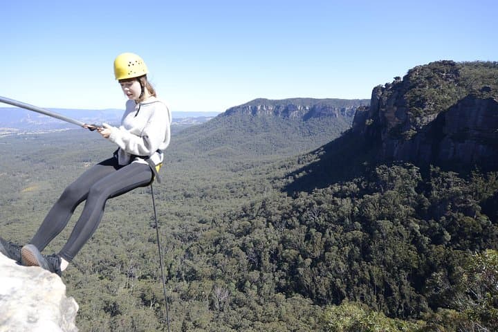 Half-Day Abseiling in Blue Mountains: Guided 5–30m Rappels & Scenic Cliffs photo 5