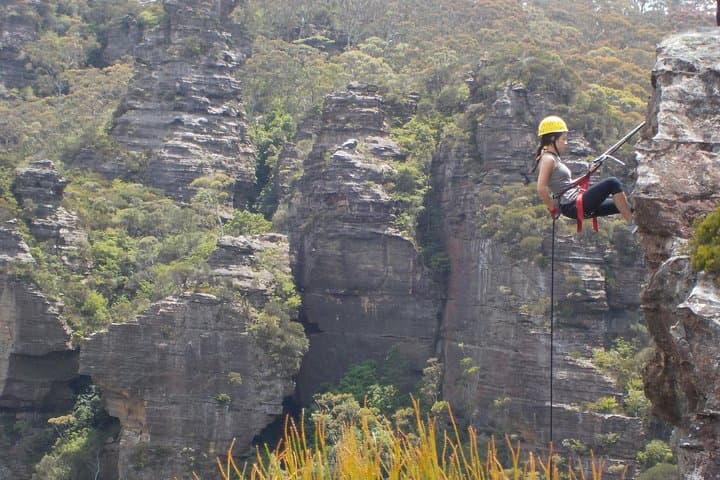 Half-Day Abseiling in Blue Mountains: Guided 5–30m Rappels & Scenic Cliffs photo 4