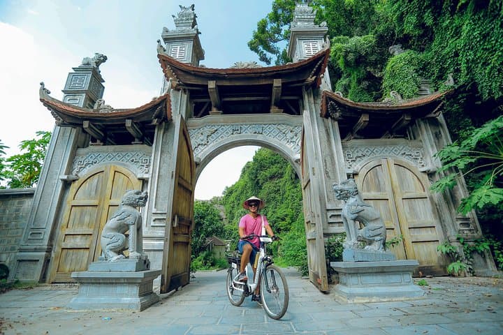 Ninh Binh E-Bike Experience: Ride Tam Coc, Bich Dong & Hoa Lu photo 2