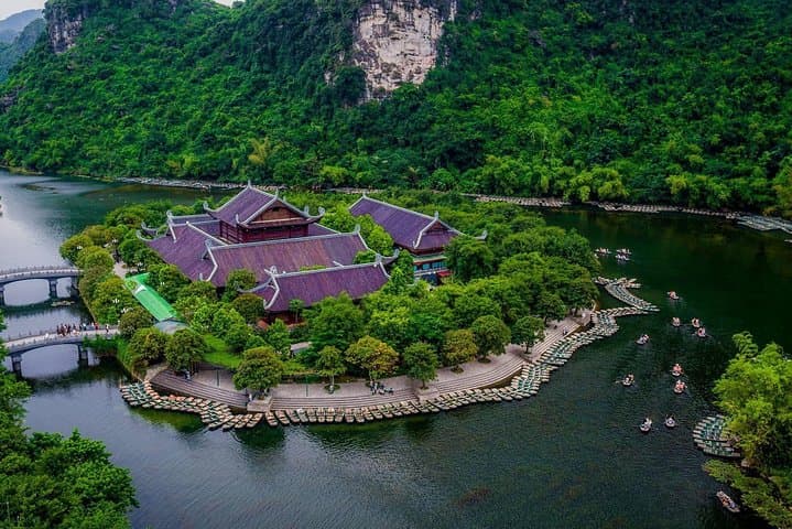 Ninh Binh to Halong Bay: 2-Day Small-Group Adventure from Hanoi photo 6