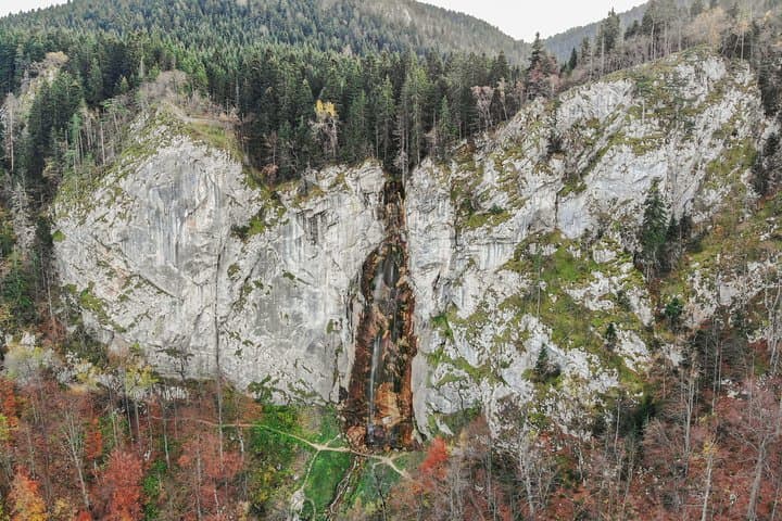Skakavac Waterfall Hike from Sarajevo: Private Day Trek to Bosnia’s Tallest Cascade