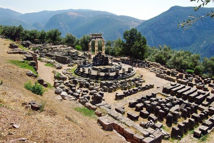 Delphi Day Trip from Athens: Private 10‑Hour Tour to the Oracle and Sanctuary photo 3