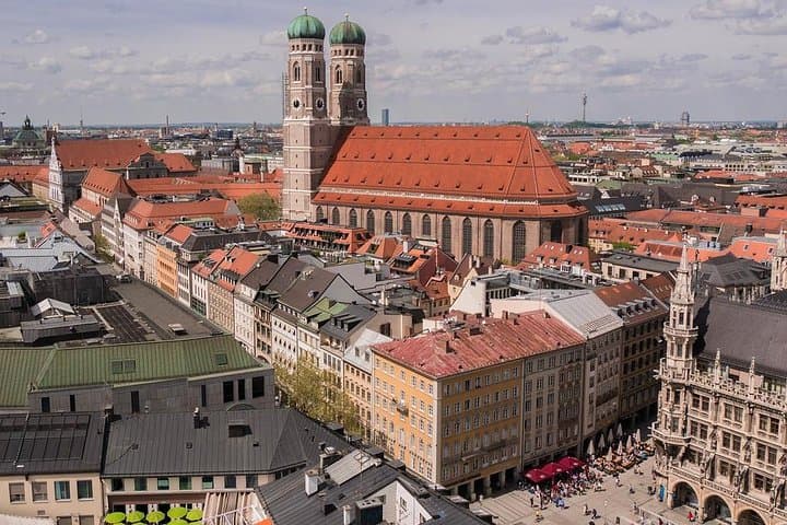Private 2.5-Hour Munich City Tour with Driver-Guide photo 3