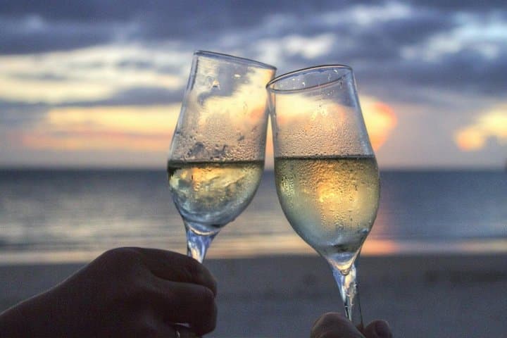 Lake Garda Sunset Cruise from Sirmione: Prosecco, Roman Ruins & Castle Views photo 3