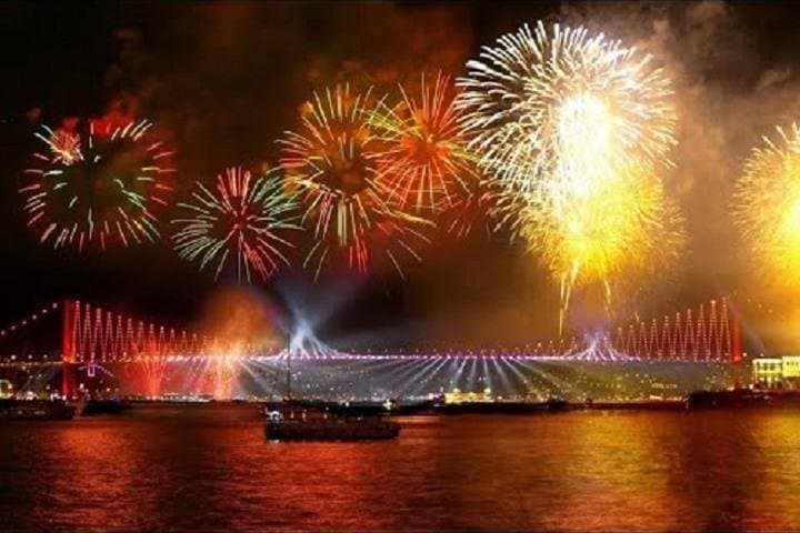 New Year's Eve Bosphorus Dinner & Show Cruise: Midnight on Two Continents