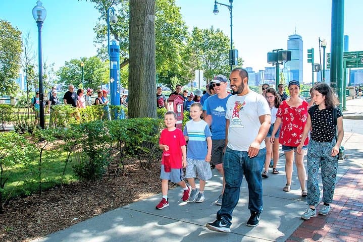 MIT Campus Guided Walking Tour: Student-Led History & Innovation Walk in Kendall Square