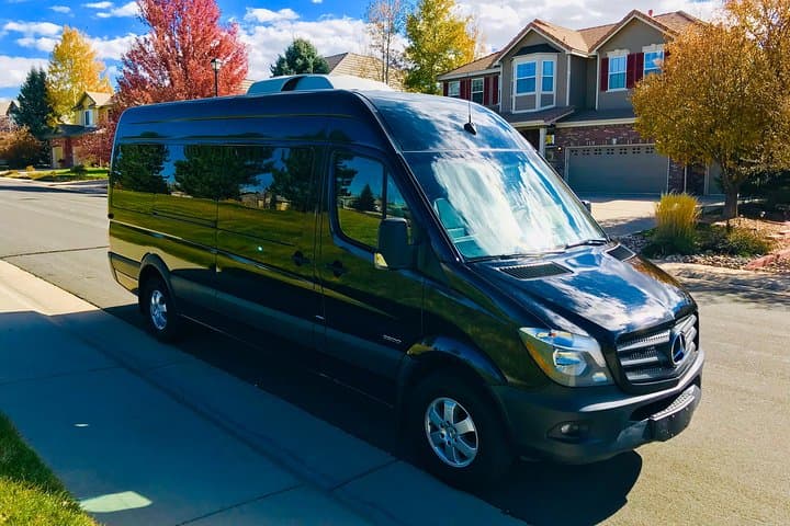 Private Car Transfer from Aspen or Snowmass to Denver International Airport (DEN) — Reliable Luxury Ride photo 5