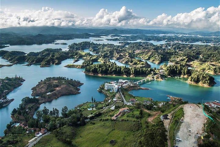 Guatape and Coffee Tour: Climb El Peñol and Coffee-Farm Immersion from Medellín photo 2