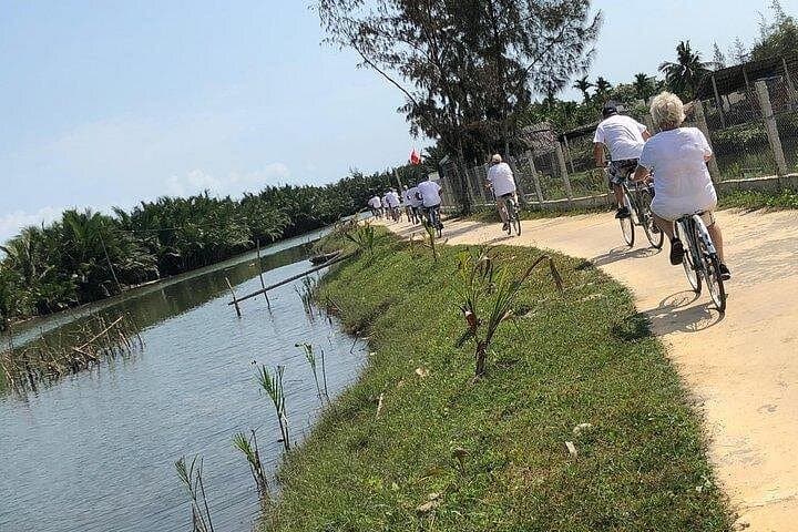 Hoi An Countryside: Buffalo Riding, Bicycle Tour & Cam Thanh Basket Boat Rowing photo 4