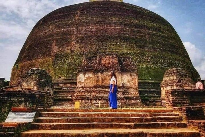 Day Tour to Anuradhapura from Colombo: Ancient Stupas & the Sacred Bodhi Tree photo 2