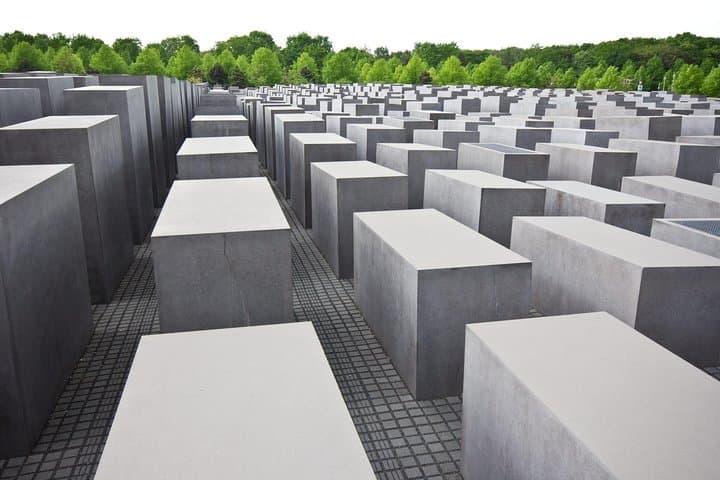 Best of Berlin by Car: Private 6-Hour Historical Driving Tour photo 3