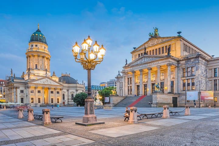 Best of Berlin by Car: Private 6-Hour Historical Driving Tour photo 4