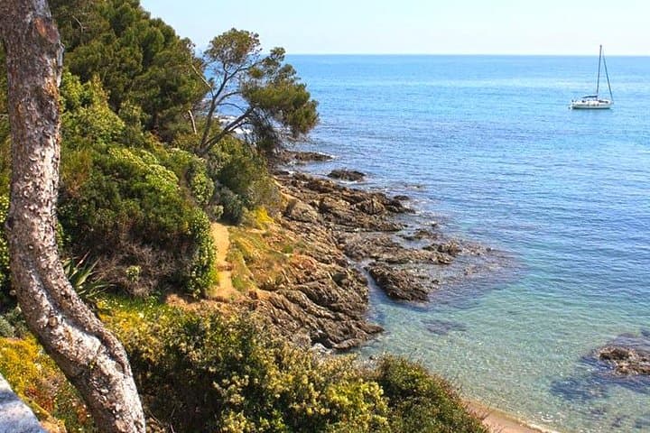 Nice to Villefranche Coastal Walk: Picnic, Swim & Panoramic Côte d'Azur Hike photo 2