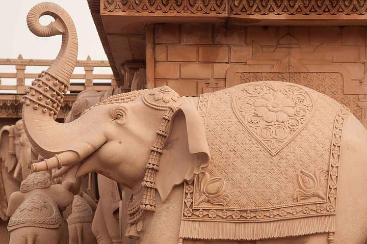Evening at Akshardham: Exhibition, Light & Sahaj Anand Water Show with Transfers photo 5