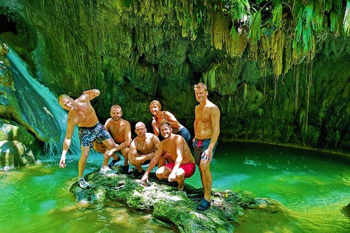 Airplane Cave Adventure from Bucaramanga — Ropes, Waterfalls & Hidden Pools photo 5