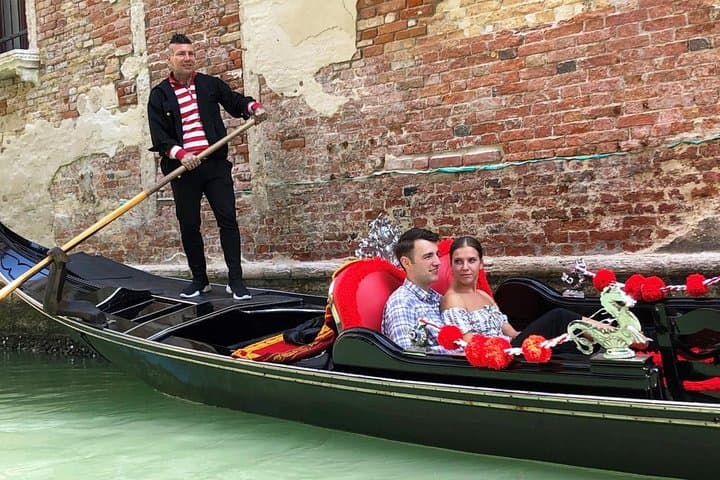 Private 30-Minute Gondola Ride from St. Mark's Square, Venice photo 6