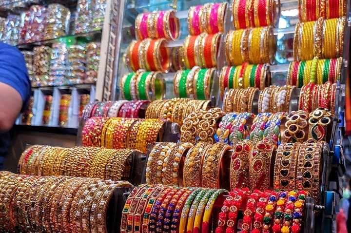 Varanasi Street Food & Market Tour: Taste Banaras' Flavors and Craft Traditions photo 3