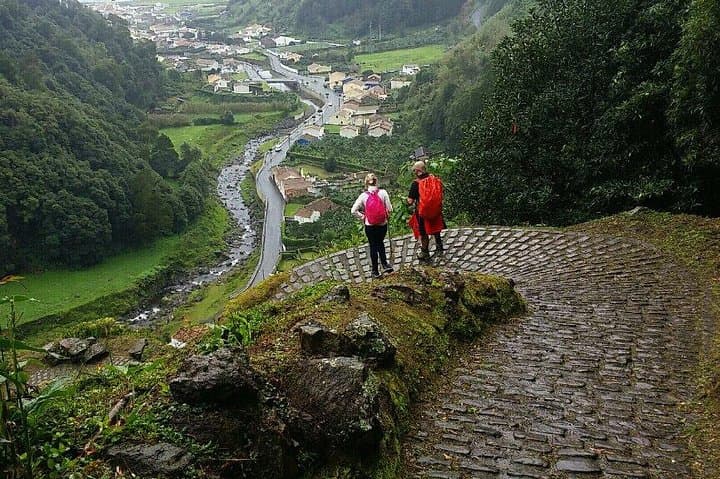 Hike Faial da Terra & Sanguinho: Salto do Prego to Ribeira dos Caldeirões photo 3