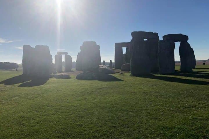 Private Transfers From London to Stonehenge: Door-to-Door Service photo 3