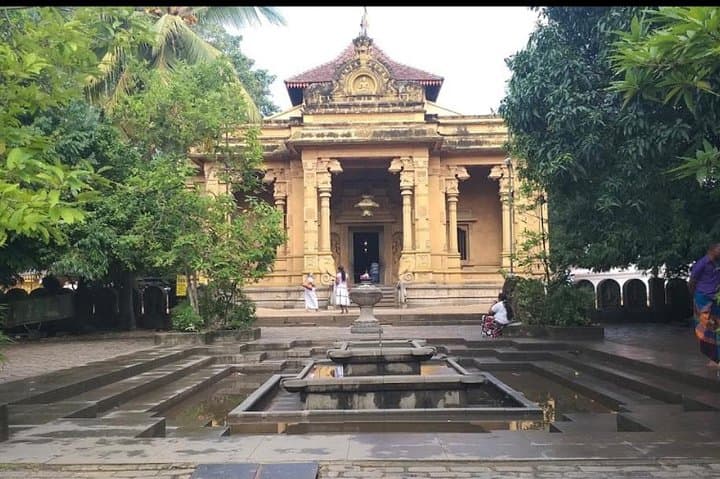Colombo Shore Excursion: Kelaniya Temple & City Highlights (Private 2‑Person Tour) photo 5