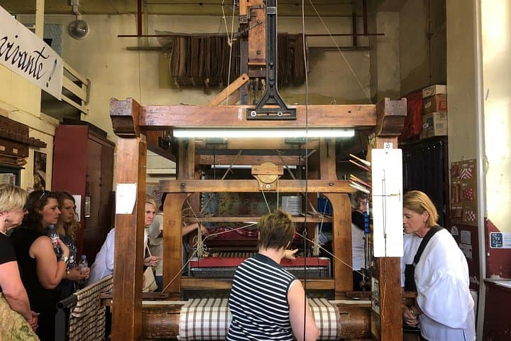 Silk Tour in Lyon: Jacquard Looms, Traboules & Artisanal Velvet photo 3