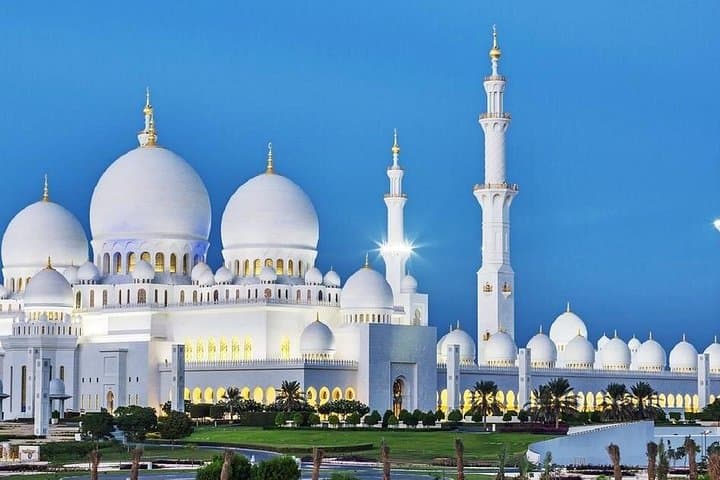 Full-Day Abu Dhabi City & Louvre Museum Tour — Sheikh Zayed, Corniche & Louvre Abu Dhabi photo 4
