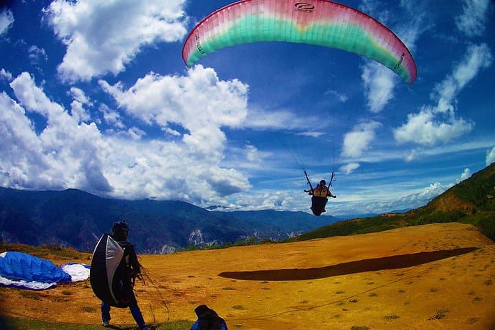 Canyon Paragliding in Chicamocha: Tandem Flights Above Colombia’s Grand Gorge