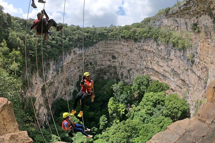 Rappel into Sima de las Cotorras: Full-Day Chiapas Sinkhole Adventure