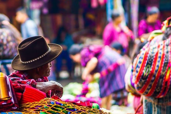 Guatemala City Highlights Walking Tour: Cathedral, Markets & Colonial Churches