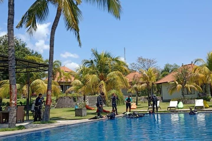 Scuba at USAT Liberty Wreck Tulamben: Beginner Dives with Pool Training