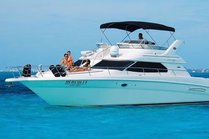 Cancún Yacht Rental: SeaRay 46ft Private Charter in Caribbean Blue photo 1