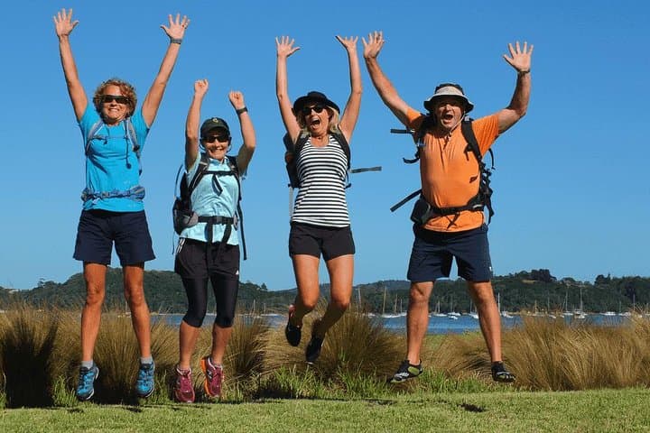 3-Day Waiheke Walking Holiday: Beaches, Vineyards & Coastal Tracks